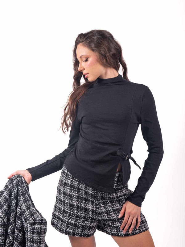 Blusa Lupetto Nera con Cinturino Laterale da donna Miss love