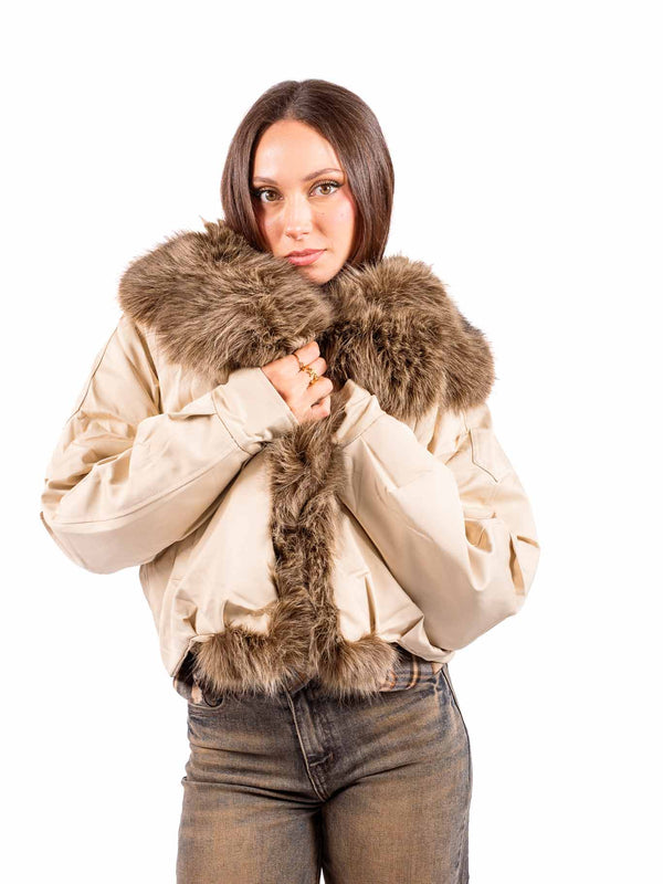 Giubbino Beige con Dettagli in Ecopelliccia da donna Miss love