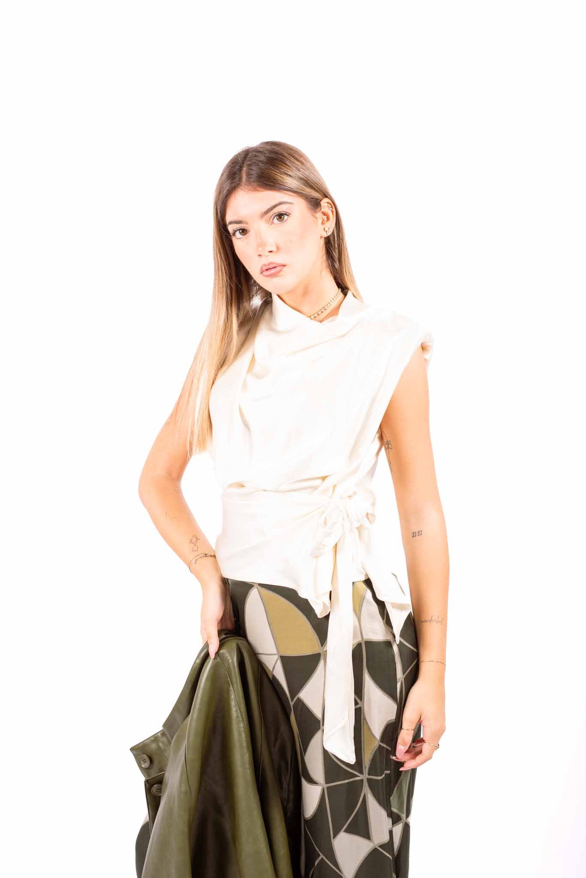 Top Smanicato in Satin Panna con Fiocco donna Miss love - 2