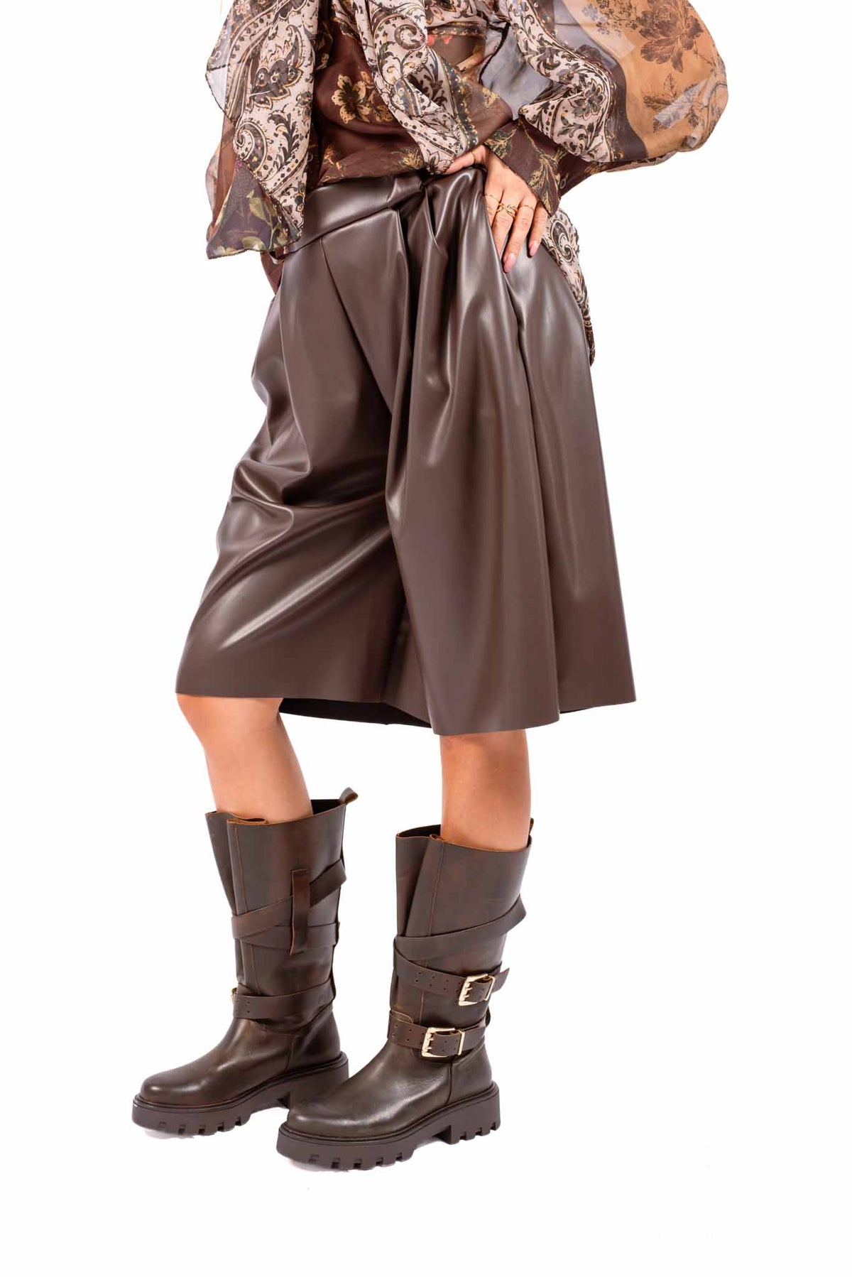 Bermuda in Ecopelle Cioccolato con Pinces donna Miss love - 2