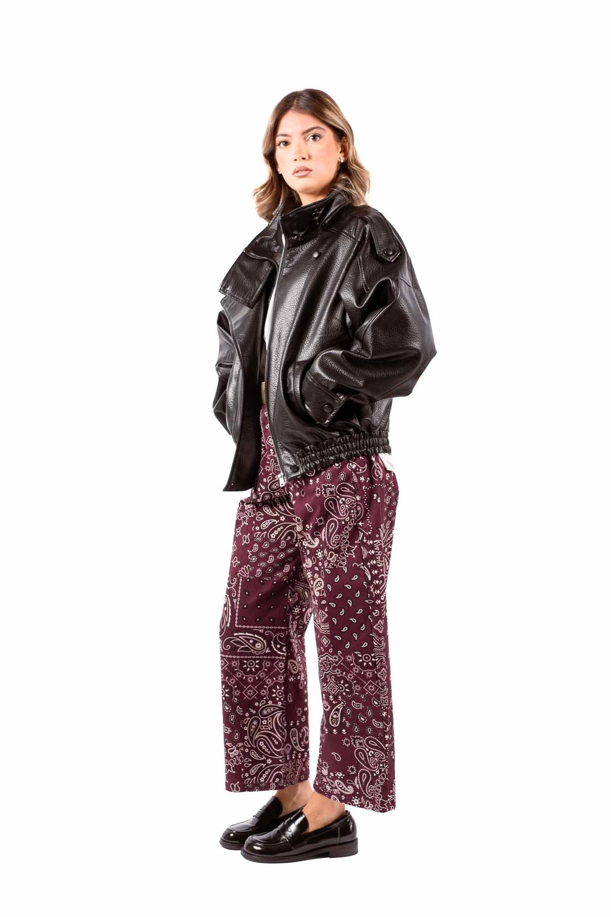 Bomber Oversize in Ecopelle Nera con Collo Alto donna Tensione in - 3