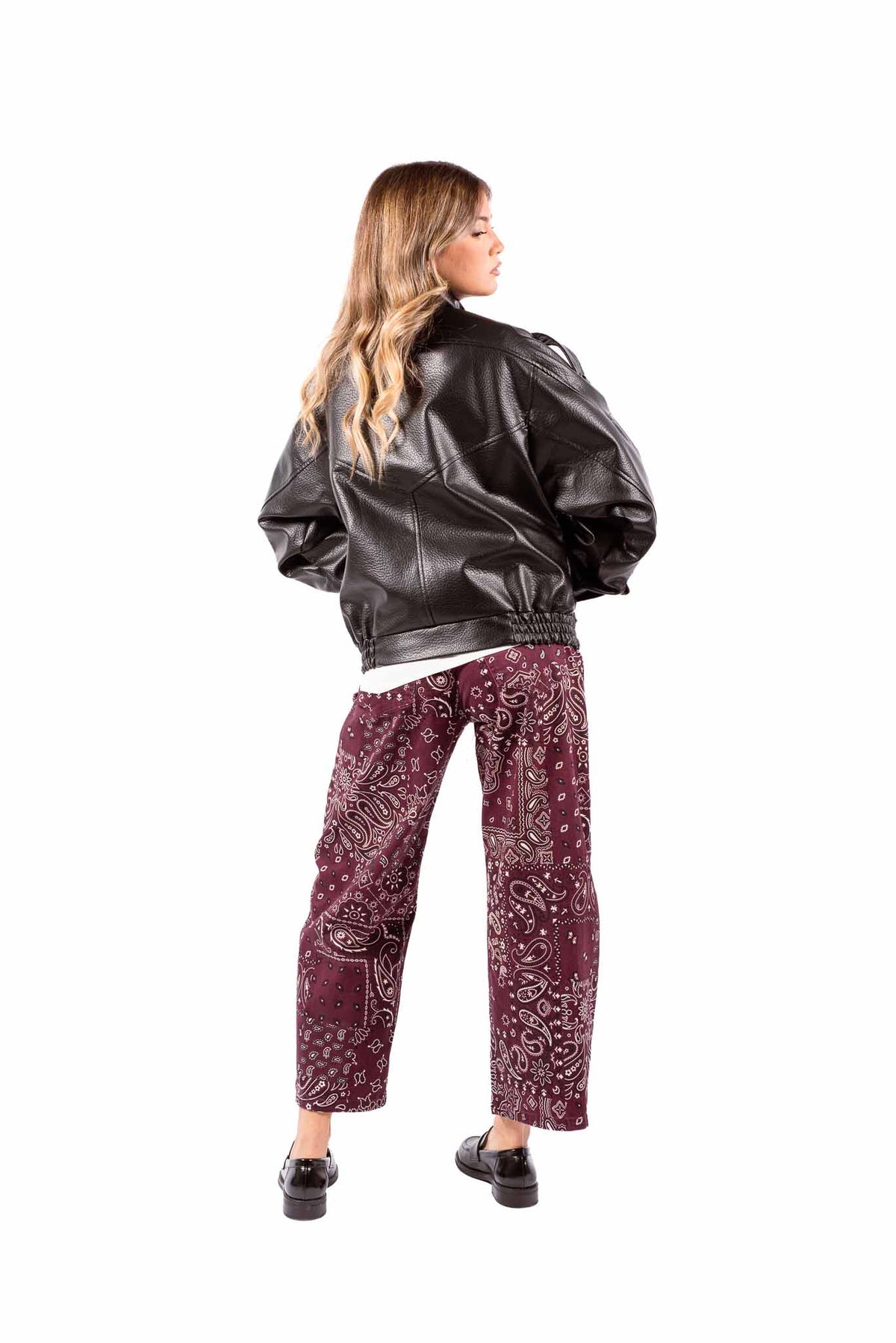 Bomber Oversize in Ecopelle Nera con Collo Alto donna Tensione in - 4