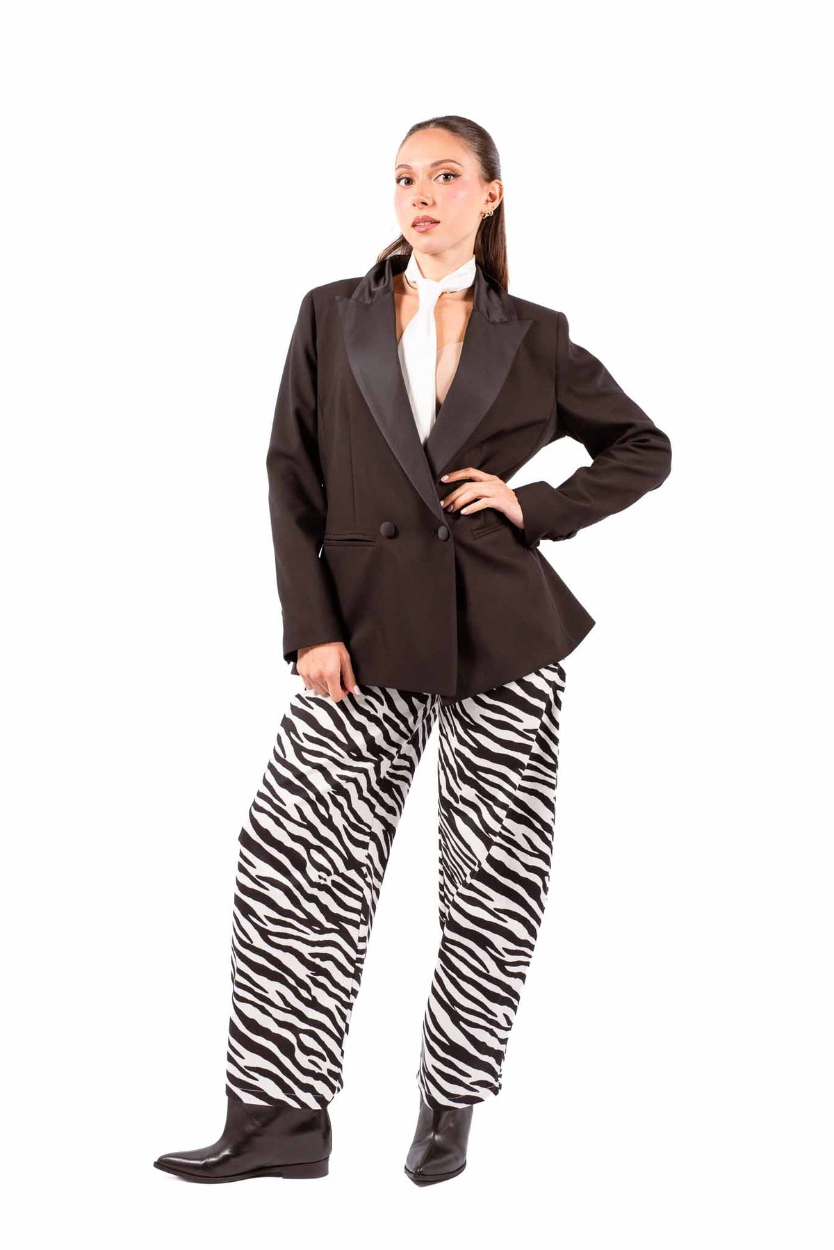 Blazer Nero Smoking con Revers in Satin e Cravatta donna Tensione in - 2