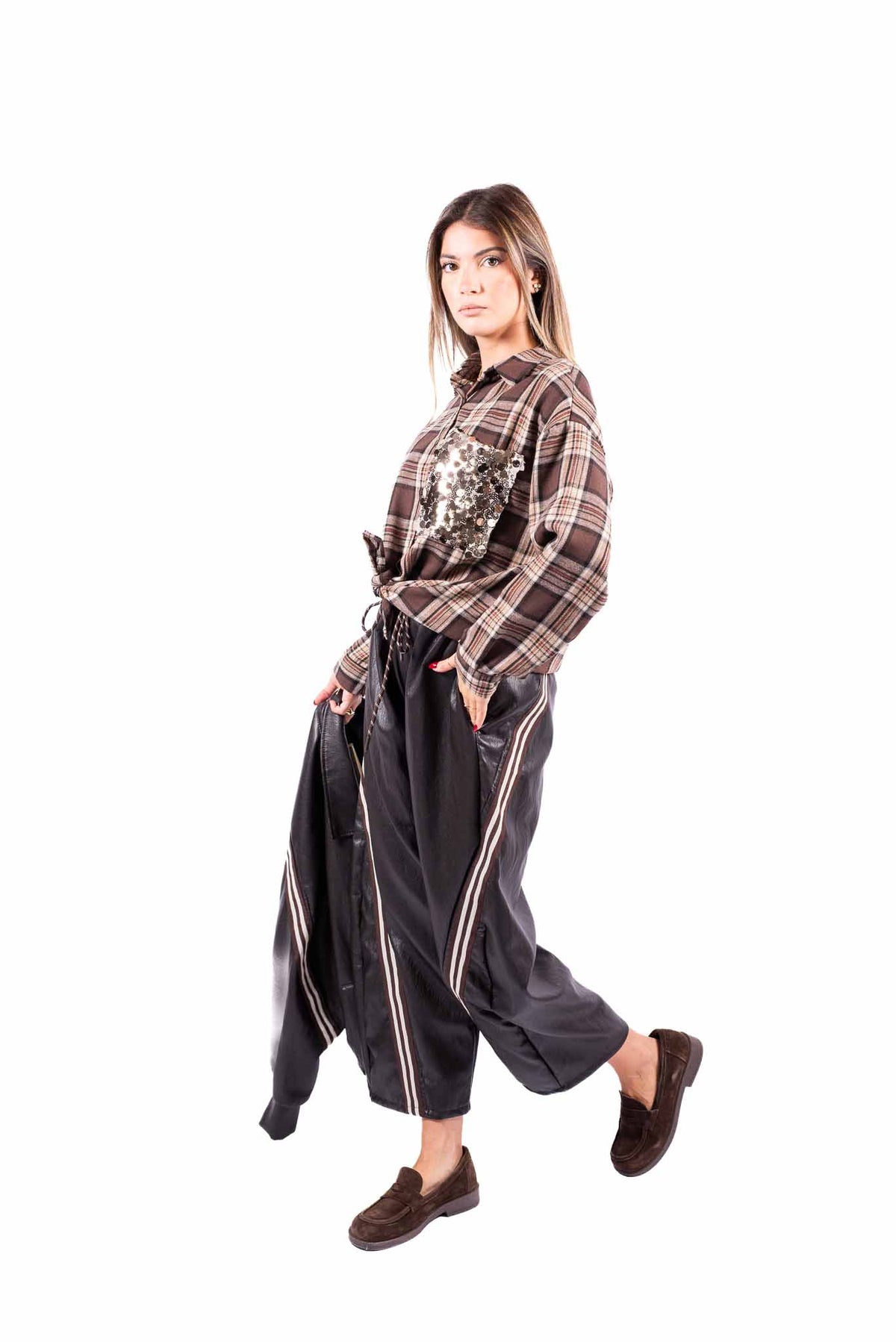 Pantaloni Jogger in Ecopelle Marrone con Bande donna Miss love - 6