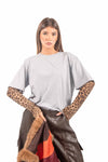 T-Shirt Grigia con Maniche Leopardate donna Tensione in - 1
