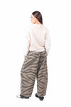 Jeans Barrel Fit Zebrato Verde Militare donna Tensione in - 3