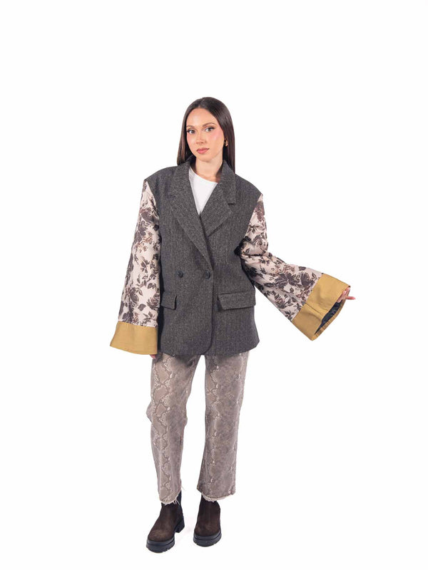 Blazer Patchwork Grigio con Maniche Floreali da donna Tensione in