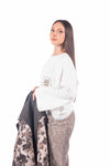 Maglia Bianca Oversize con Taschino e Borchie Gioiello donna Tensione in - 3