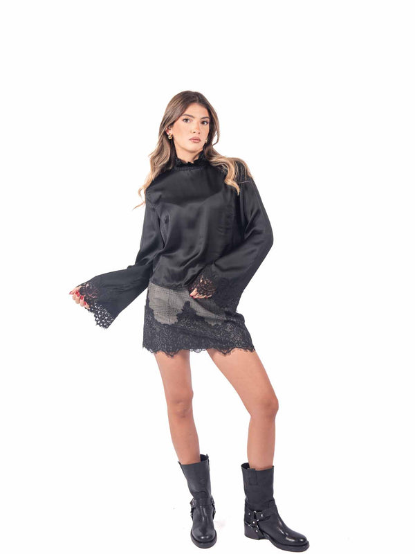 Blusa Nera in Satin con Pizzo da donna Tensione in