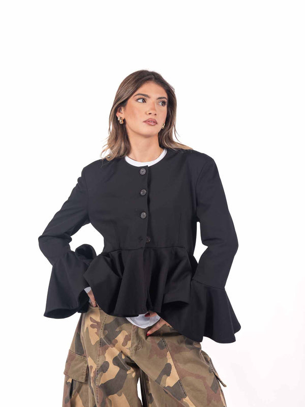 Blazer Nero con Volant su Fondo e Maniche da donna Tensione in