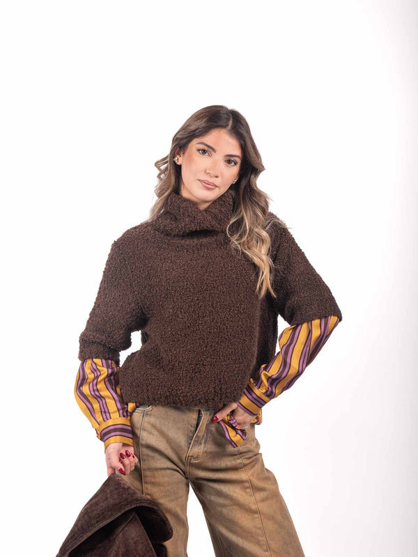 Maglione Collo Alto in Maglia Bouclé Cioccolato da donna Miss love
