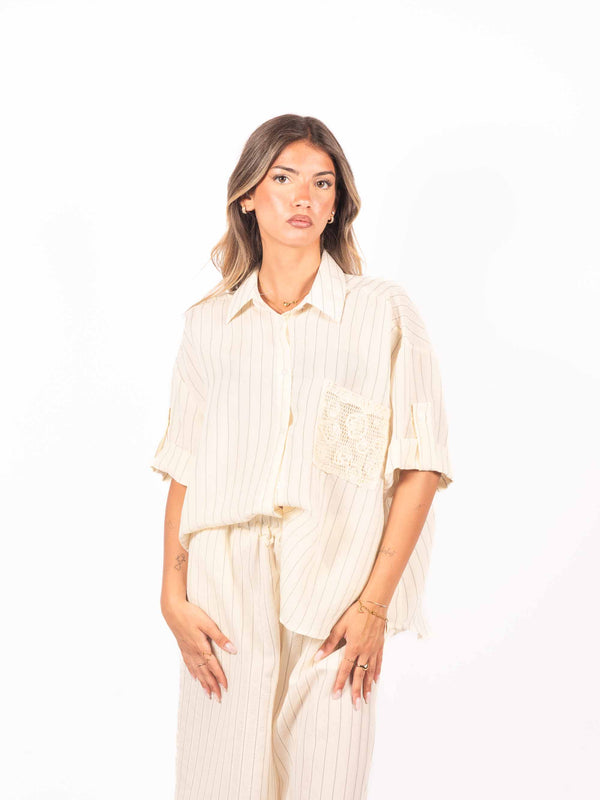 Camicia Oversize a Righe con Taschino Ricamato da donna Miss love
