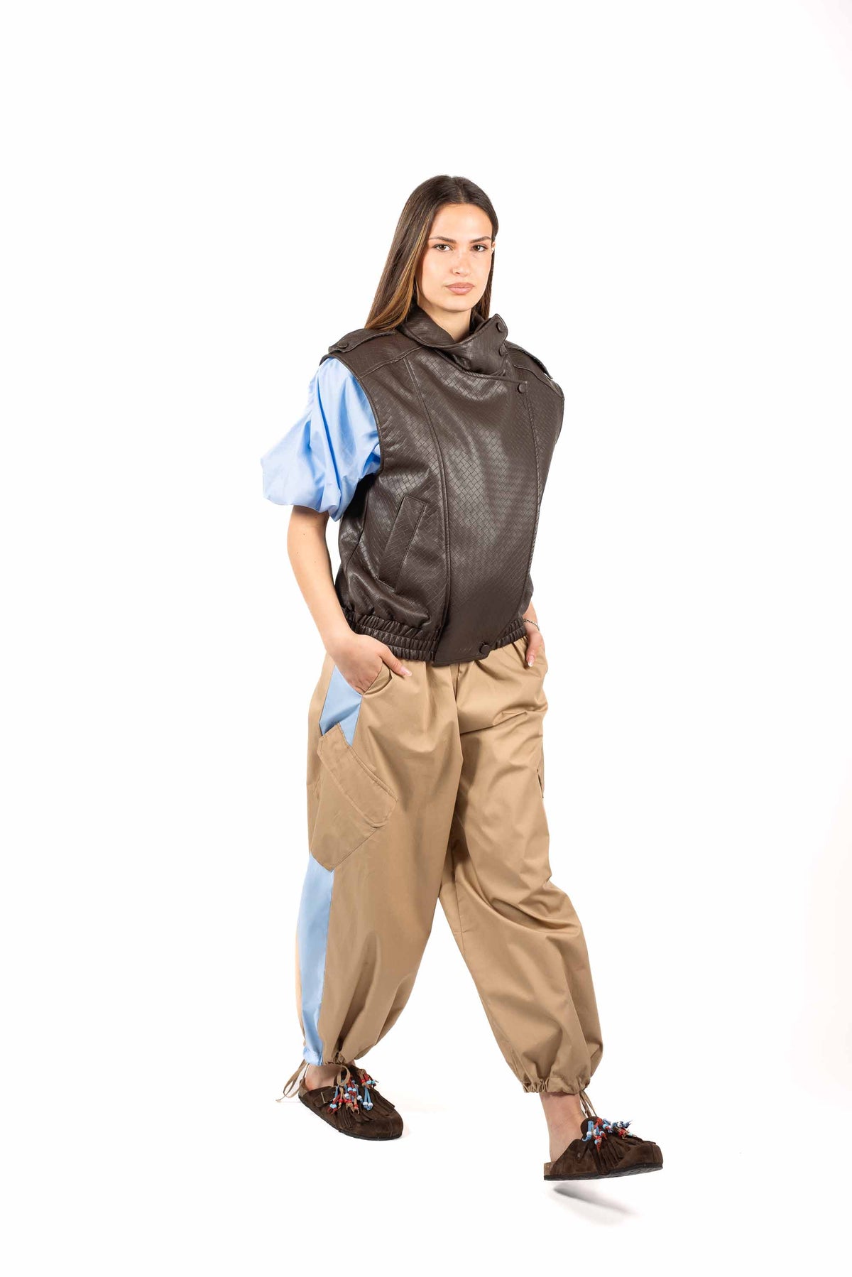 Gilet Effetto Pelle Testurizzata Cioccolato donna Tensione in - 5