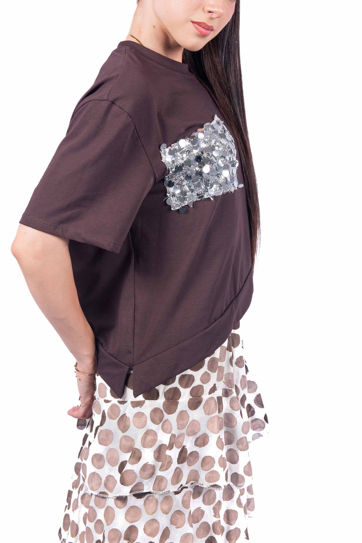 T-Shirt Asimmetrica con Paillettes Cioccolato donna Miss love - 3