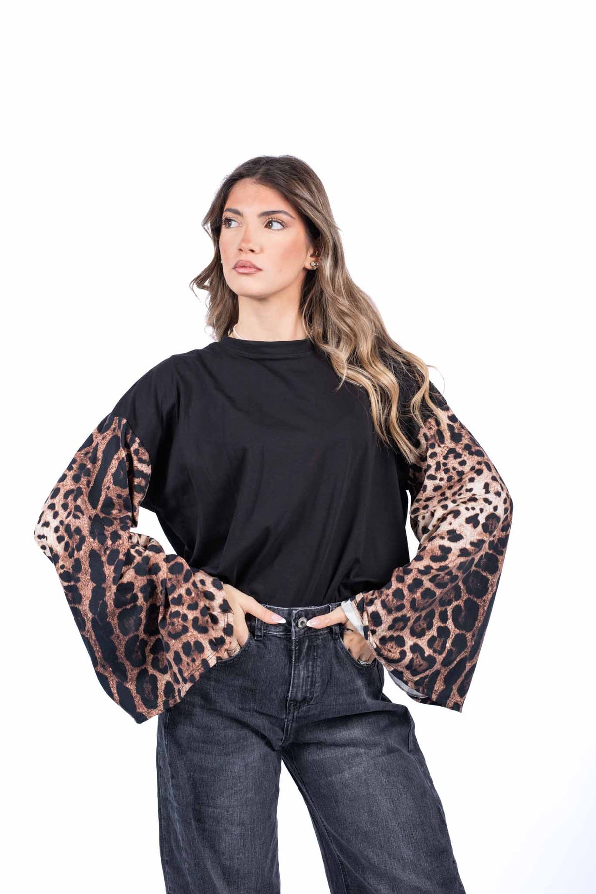Maglia Nera Oversize con Maniche a Campana Animalier donna Miss love - 1