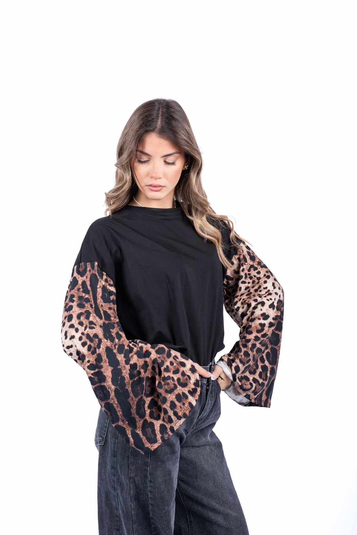 Maglia Nera Oversize con Maniche a Campana Animalier donna Miss love - 2